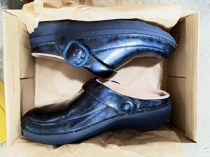 Fit Flop Clogs Navy Blue